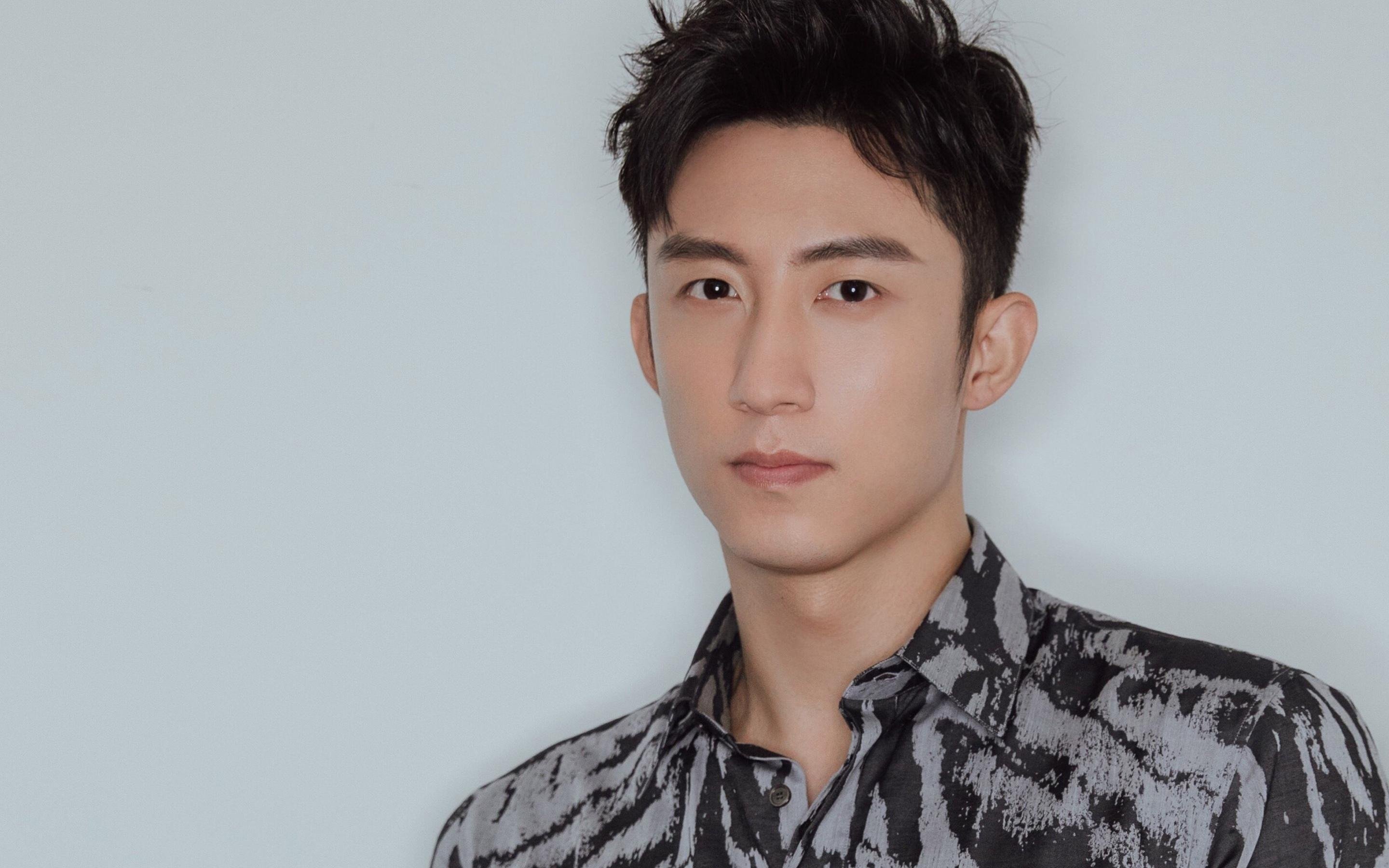 “马科斯·莫奇的灵活防守与精湛技艺，帮助美洲狮队在世界赛场脱颖而出”