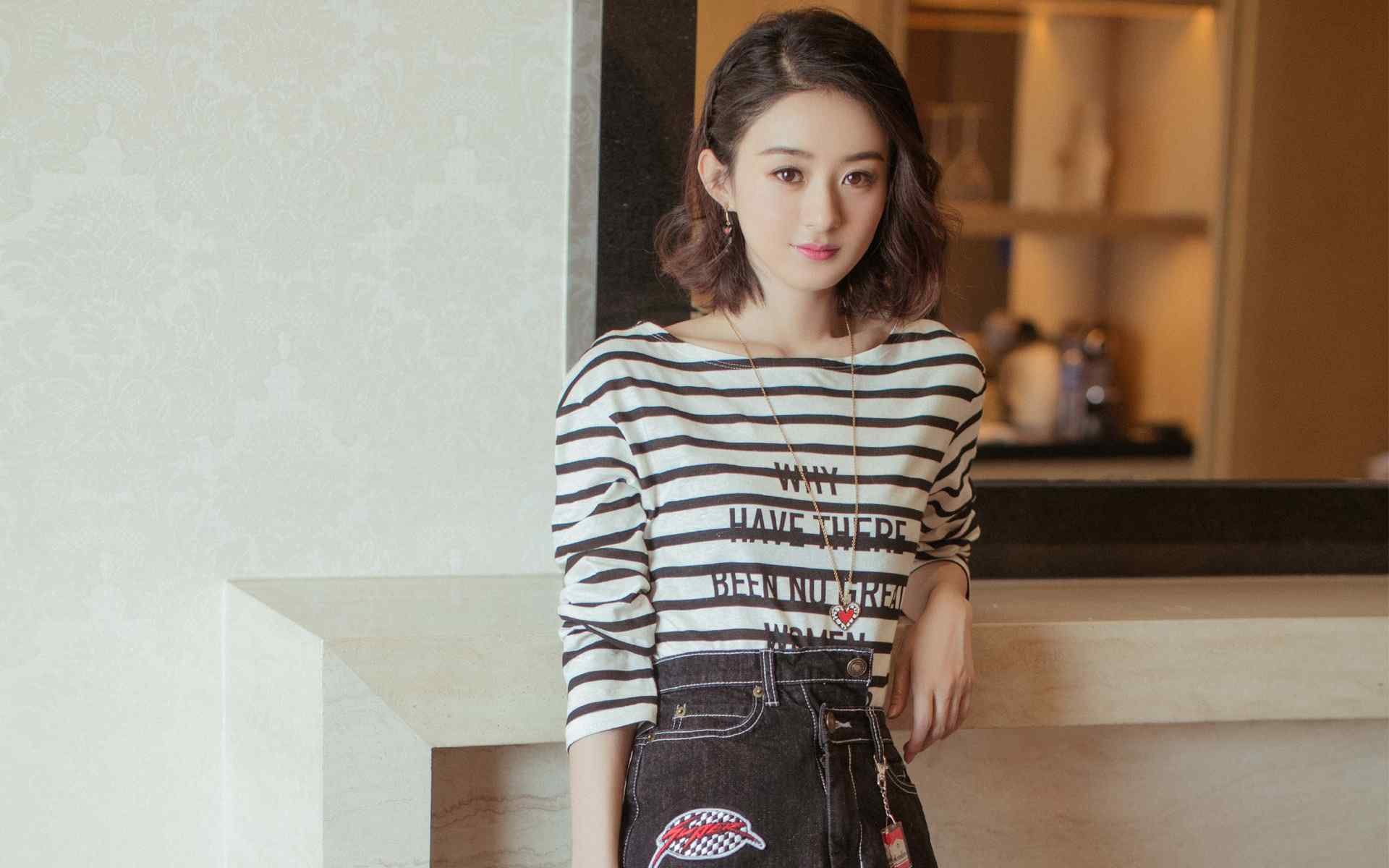 篮网锋线球员展示极限弹跳能力,篮网锋线球员展示极限弹跳能力是多少