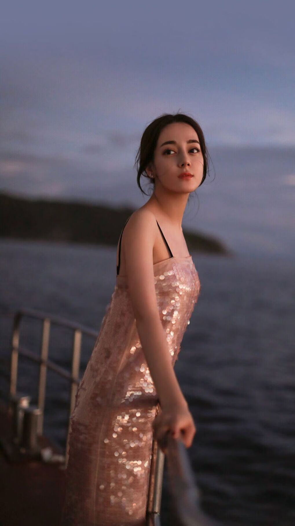 足球运动员社会责任感增强，积极参与公益项目，足球运动员应该具备哪些素质