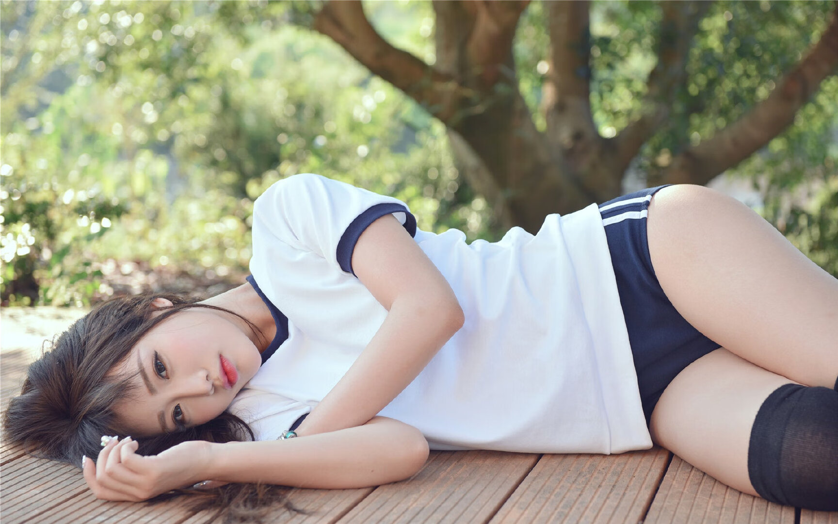 中国足球国家队战术打法多样化，国足战术风格